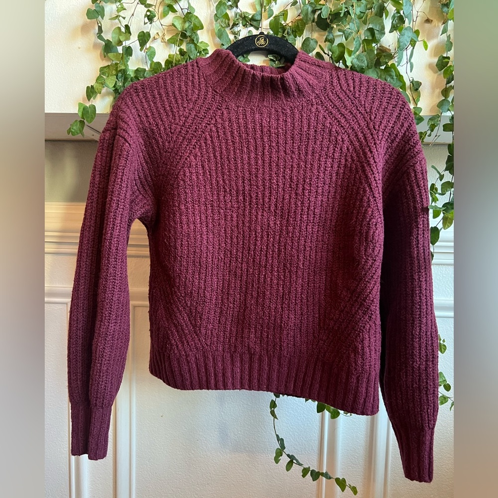Old Navy Crew Neck Sweater | XS